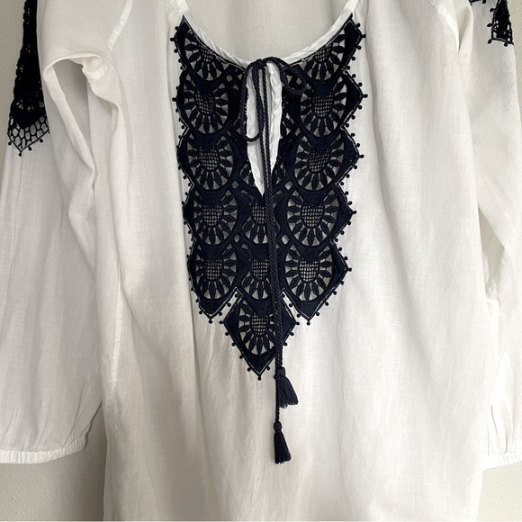 J. Crew White Boho Embroidered Tunic Top Size S Navy Crochet Resort Beach Blouse - Picture 3 of 8